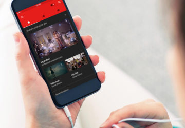 YouTube-контент на смартфоні