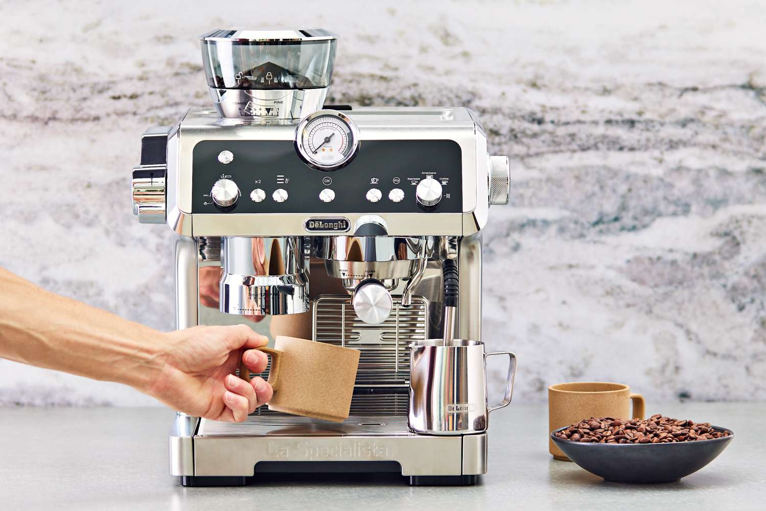 Кавоварка DeLonghi для дому