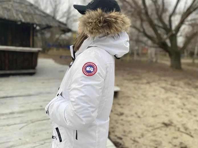 Стильна парка від Canada Goose